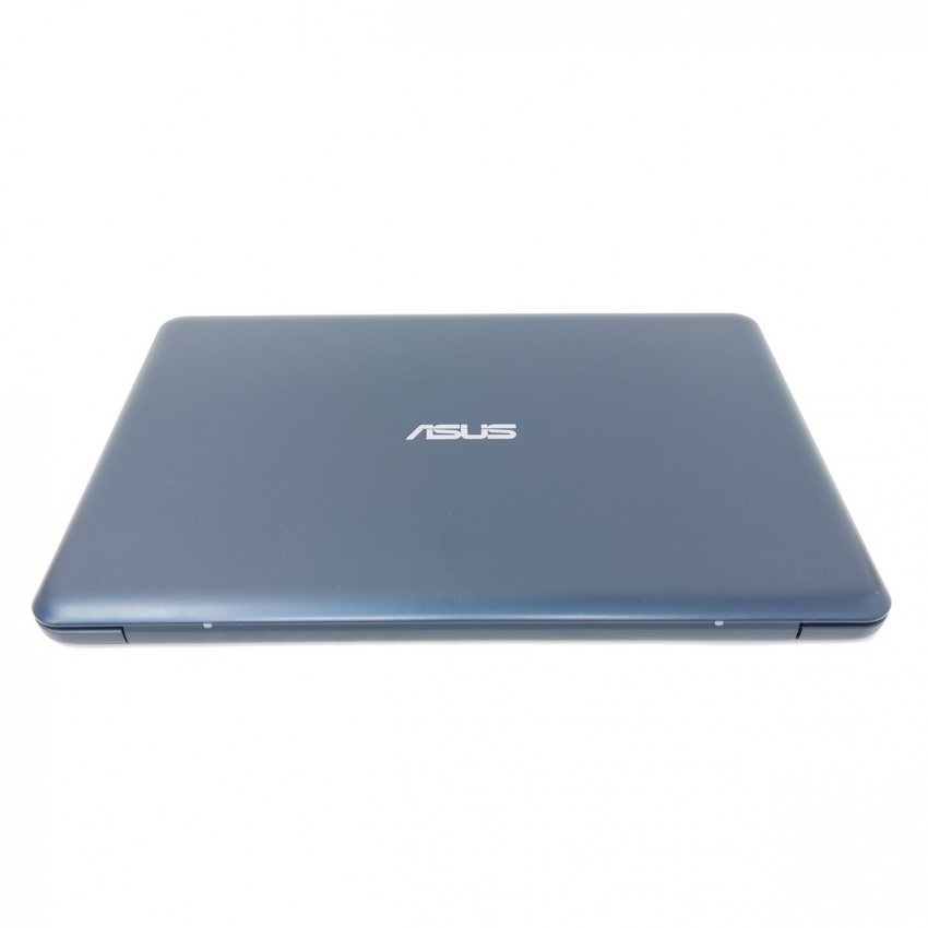 Asus X205