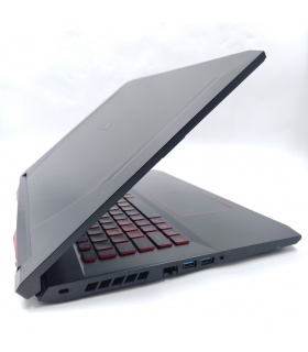 Acer Nitro 5 AN517-52