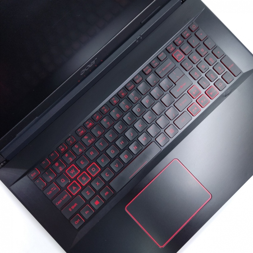 Acer Nitro 5 AN517-52