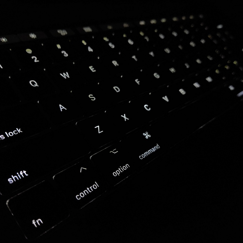 Apple MacBook Pro 15 (Touch Bar / Mid-2017)