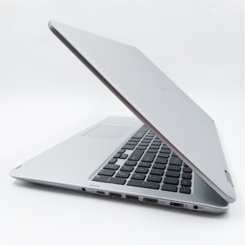 Asus VivoBook Flip 15 TP501