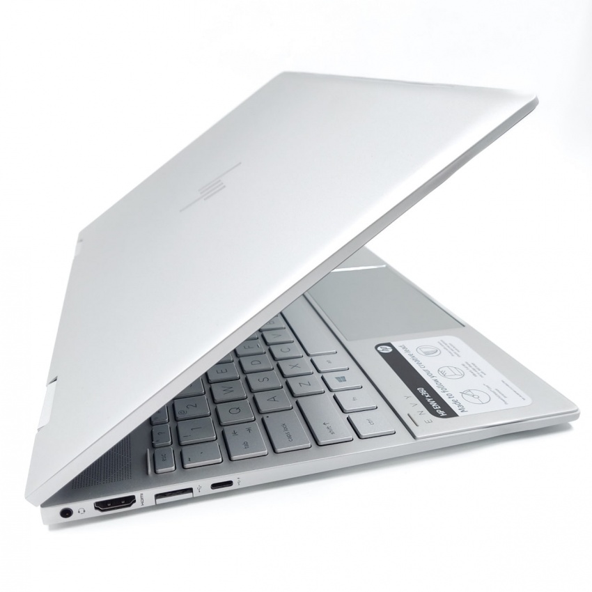 HP Envy X360 15M-ED0