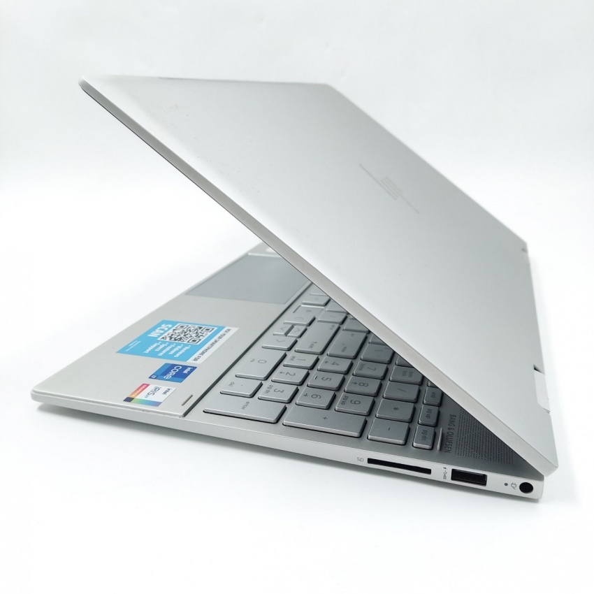 HP Envy X360 15M-ED1