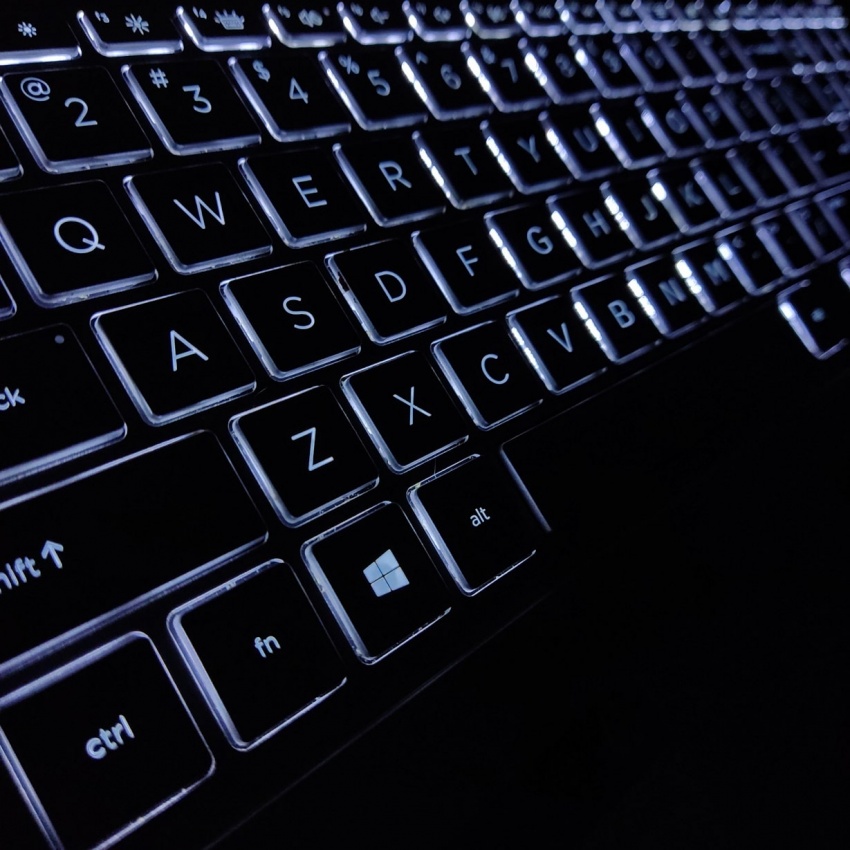 HP Envy X360 15M-ED1