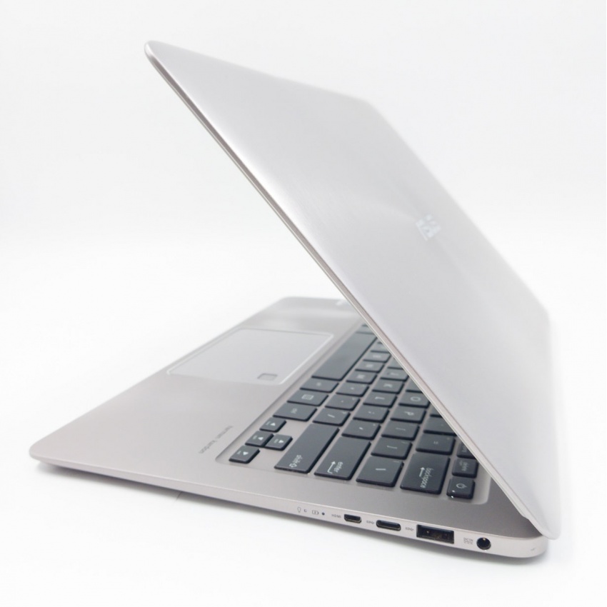 ASUS Zenbook UX330UA