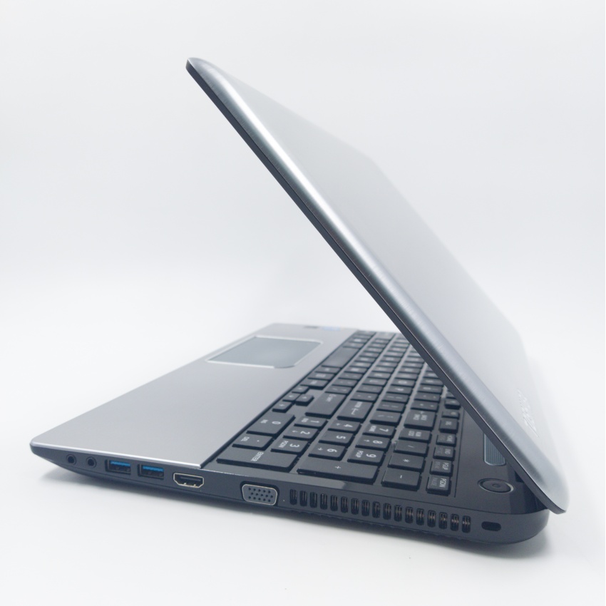 Toshiba Satellite S55T