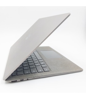 Microsoft Surface Laptop