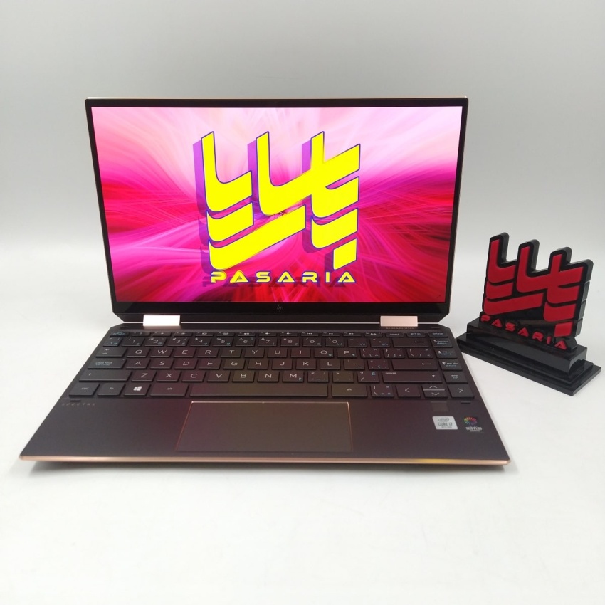 HP Spectre X360 13-AW2