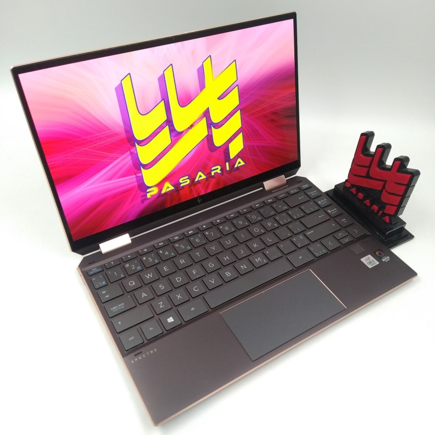 HP Spectre X360 13-AW2