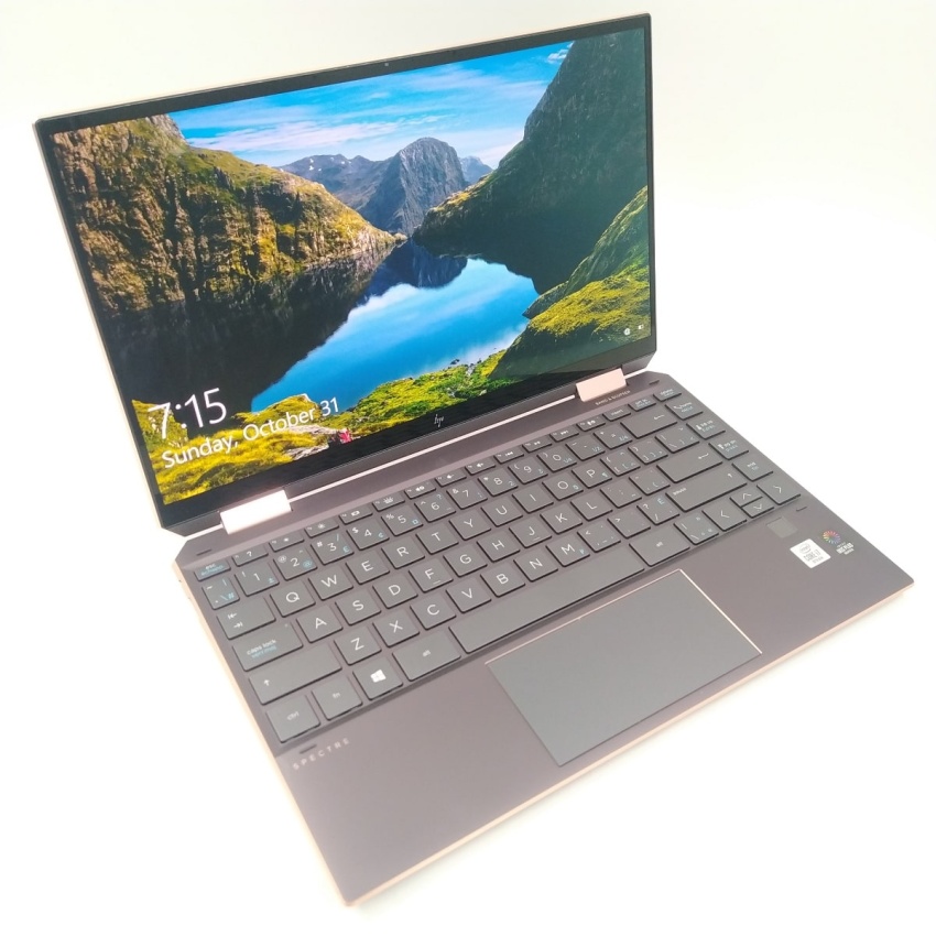 HP Spectre X360 13-AW2