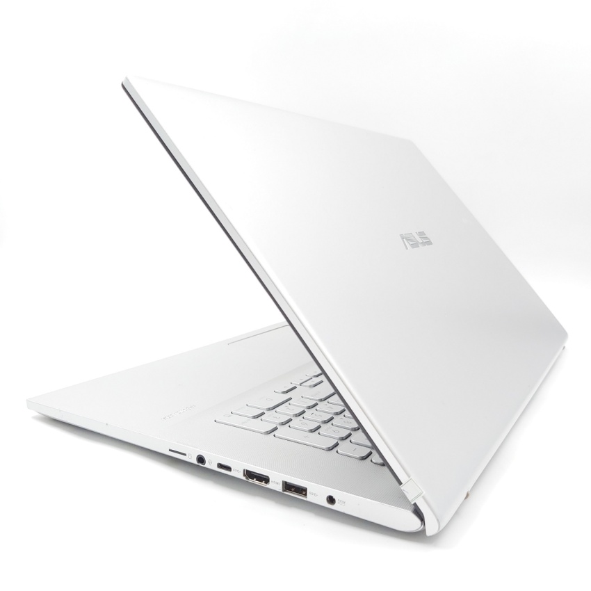 Asus VivoBook 17 X712