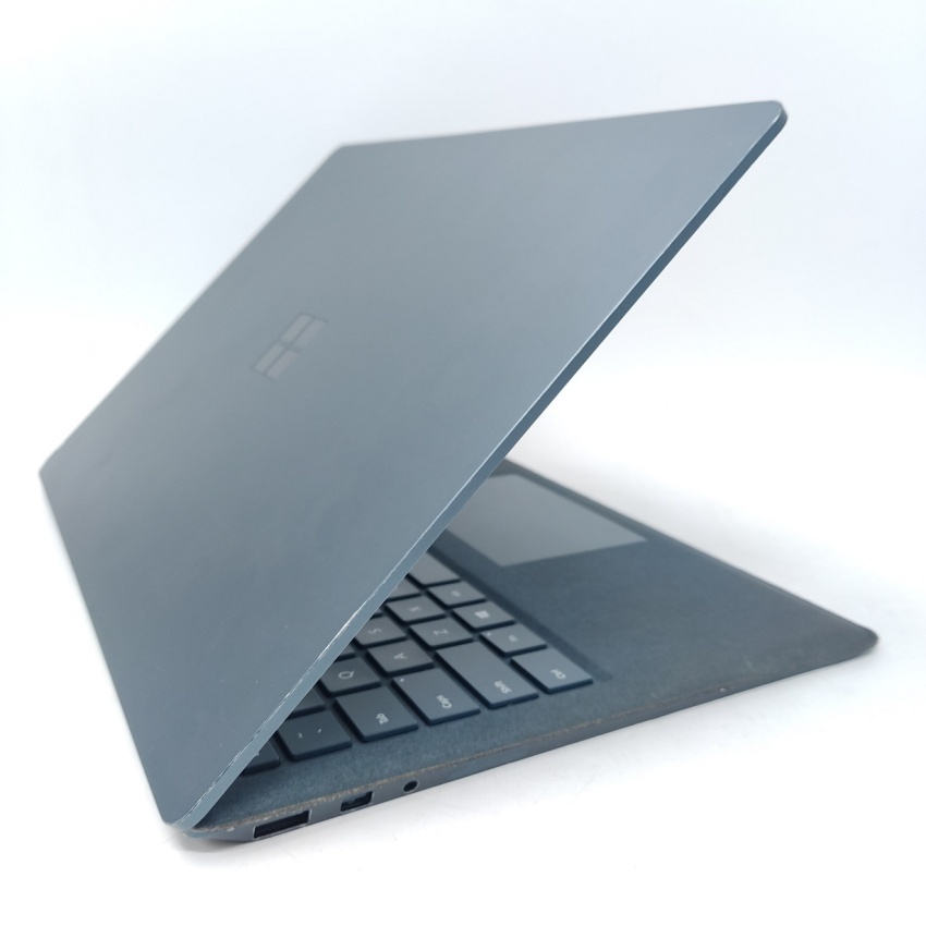Microsoft Surface Laptop