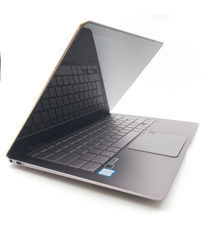 Asus ZenBook 3 Deluxe UX490