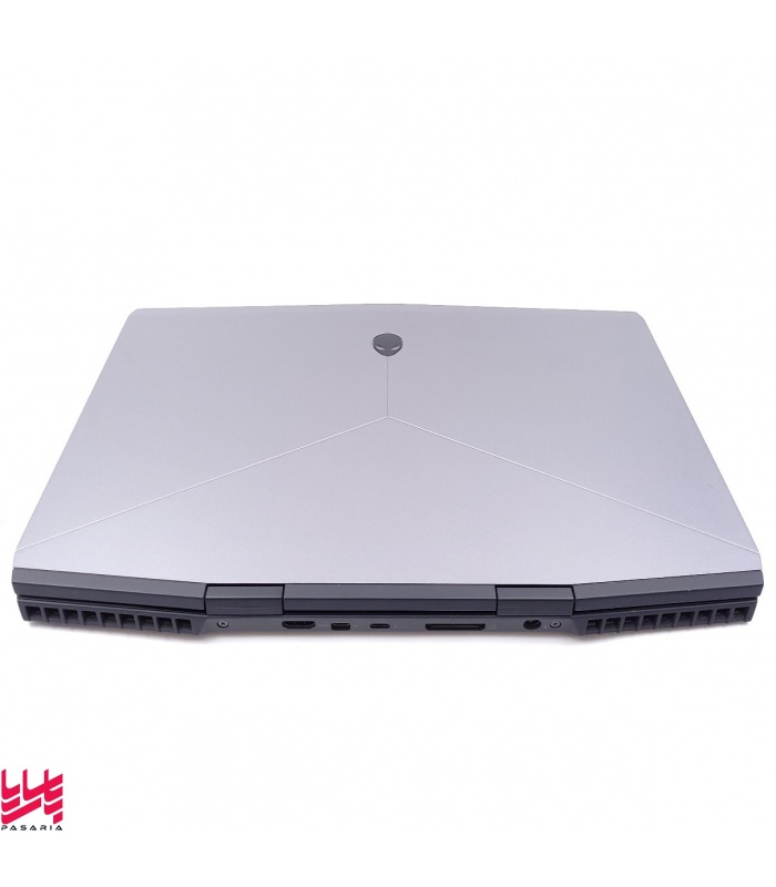 Alienware m15